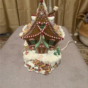 Danbury Mint Brown and White Holiday Decor Gingerbread House
